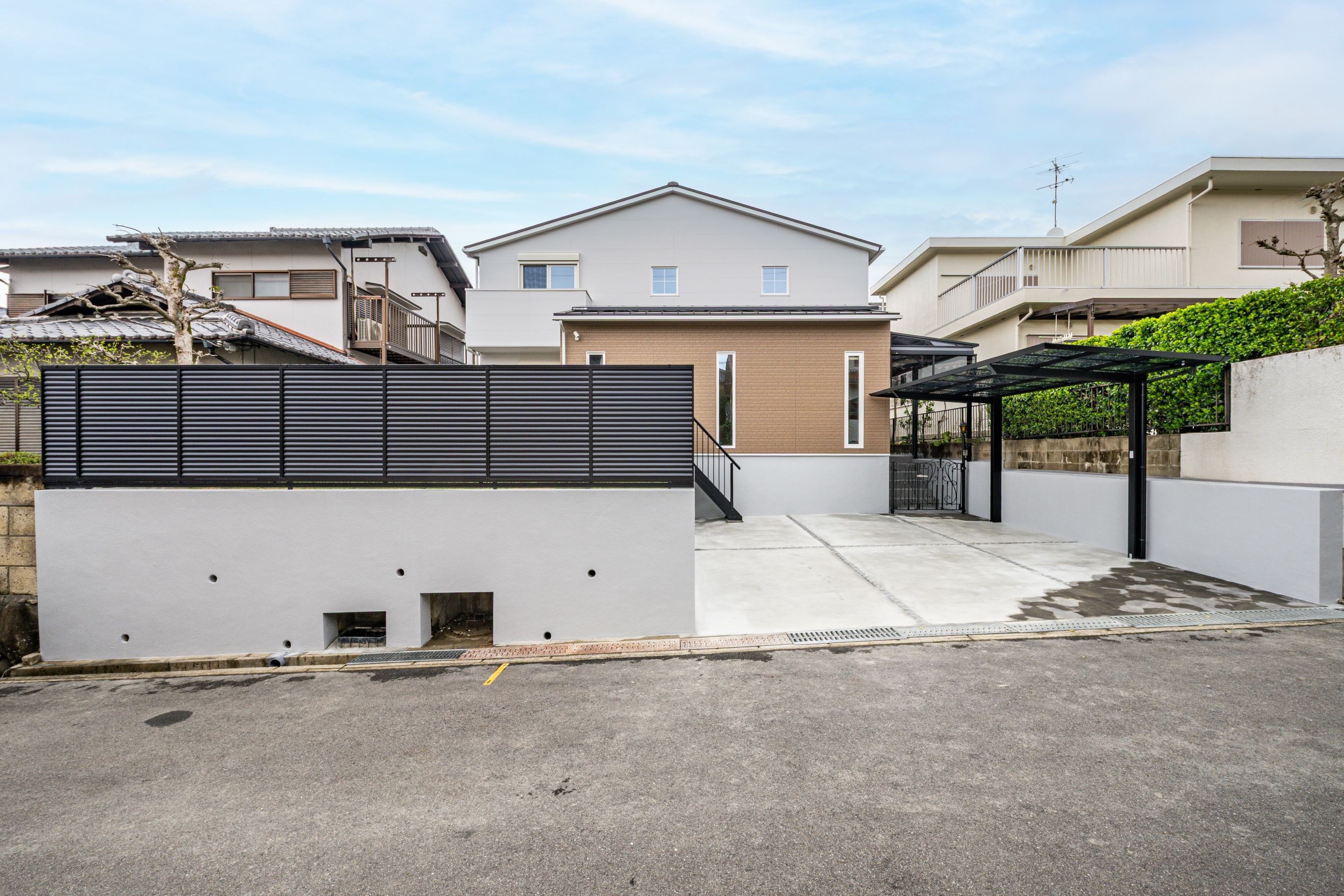 キッチンを中心とした家族を見守る家