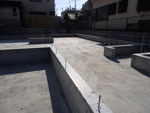 互いを補う鉄筋とコンクリート~ 大阪堺市注文住宅・リフォームなら女性建築設計のギミックデザイン